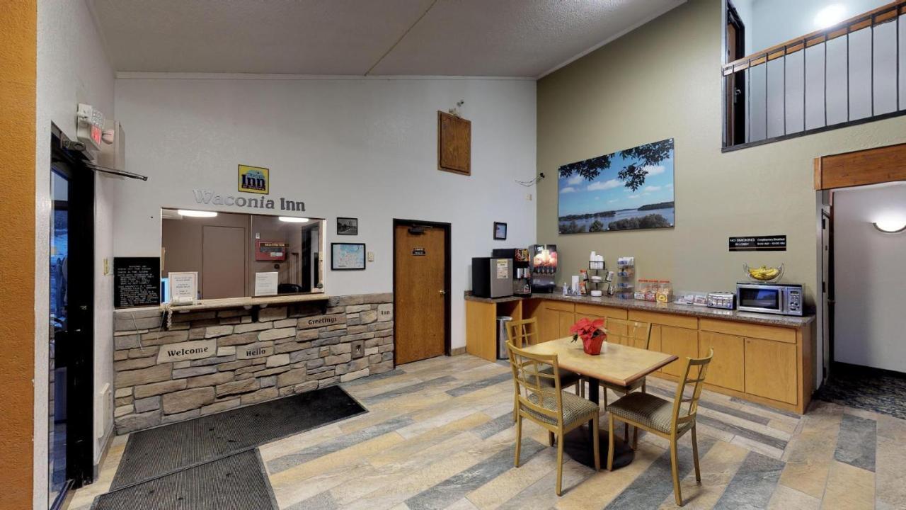 Waconia Inn And Suites エクステリア 写真